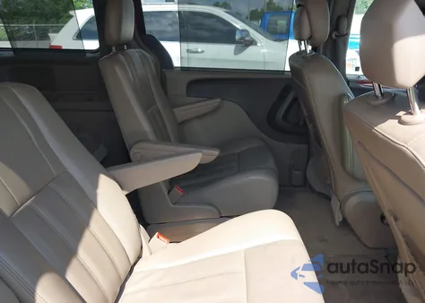 2015 Chrysler Town & Country Touring from USA, damaged, VIN 2C4RC1BG7FR675180